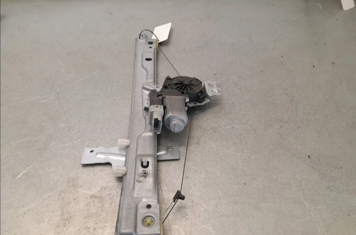 Mecanismemoteur leve-glace avg Peugeot 207-207 (WA_, WC_) 1.4 hdi (2006-2015) 5 portes occasion