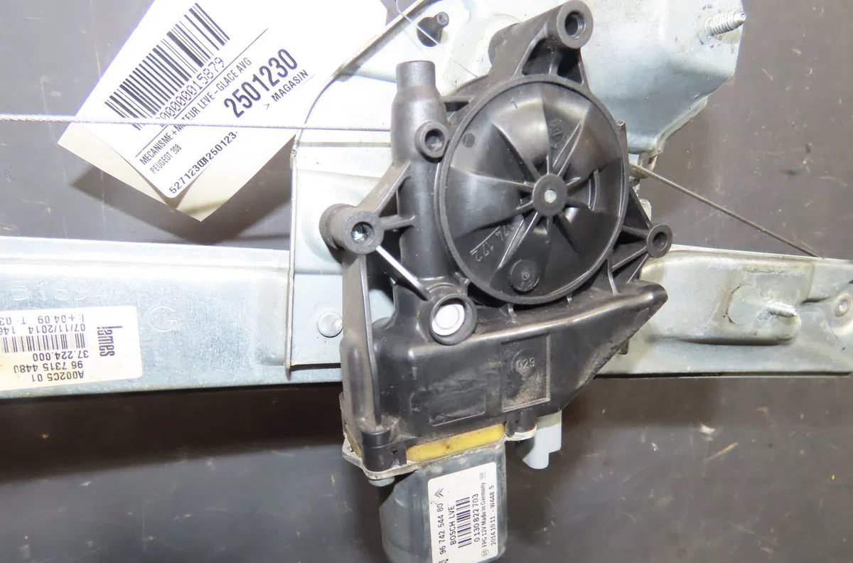 Mecanismemoteur leve-glace avg Peugeot 208 I (CA_, CC_) 1.0 (2012) occasion