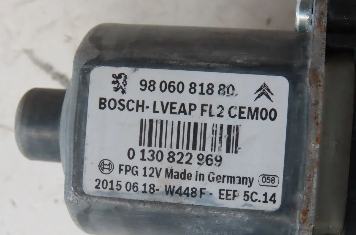Mecanismemoteur leve-glace avg Peugeot 208 I (CA_, CC_) 1.2 thp 110 (2013) occasion