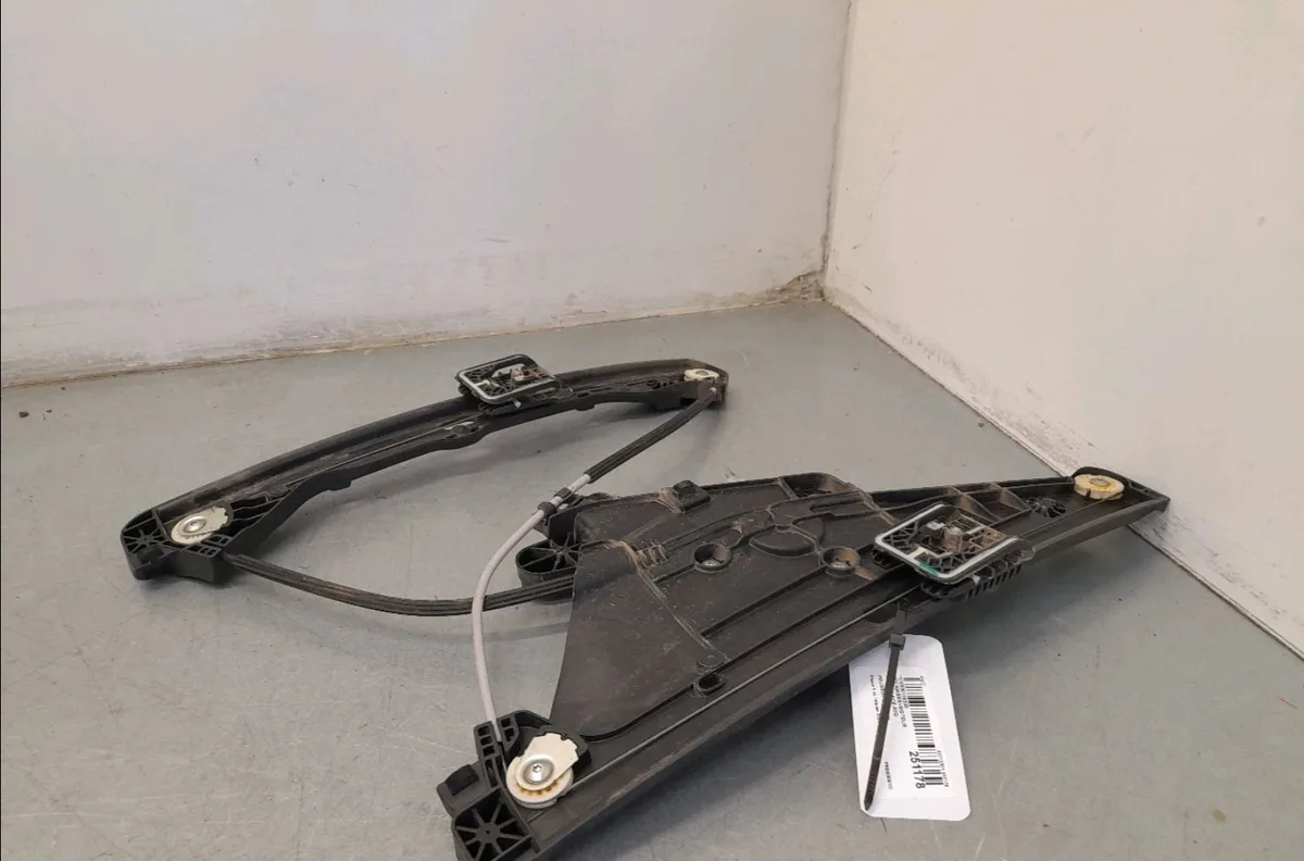 Mecanismemoteur leve-glace avg Peugeot 208 II (UB_, UP_, UW_, UJ_) 1.2 puretech 100 (2019) 5 portes occasion