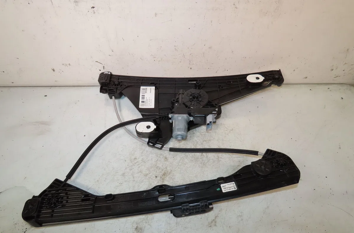 Mecanismemoteur leve-glace avg Peugeot 208 II (UB_, UP_, UW_, UJ_) 1.2 puretech 130 (2019) occasion