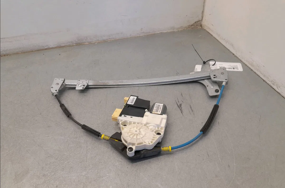 Mecanismemoteur leve-glace avg Peugeot 307 SW (3H) 1.6 16v (2002-2008) occasion
