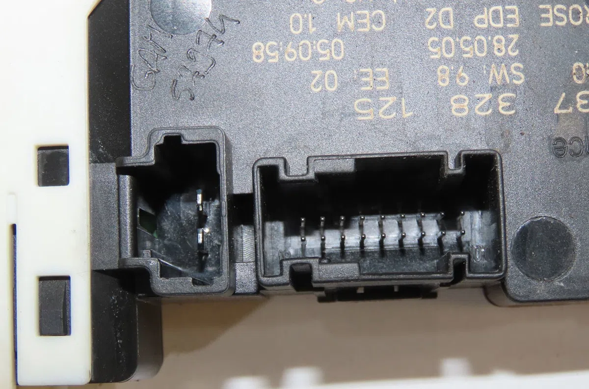 Mecanismemoteur leve-glace avg Peugeot 407 (6D_) 2.0 hdi 135 (6drhrh, 6drhre, 6drhrg, 6drhrj) (2004-2010) 4 portes occas