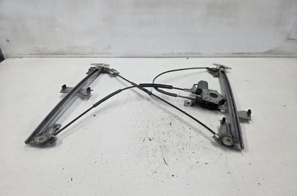 Mecanismemoteur leve-glace avg PEUGEOT PARTNER 1 PHASE 1 occasion