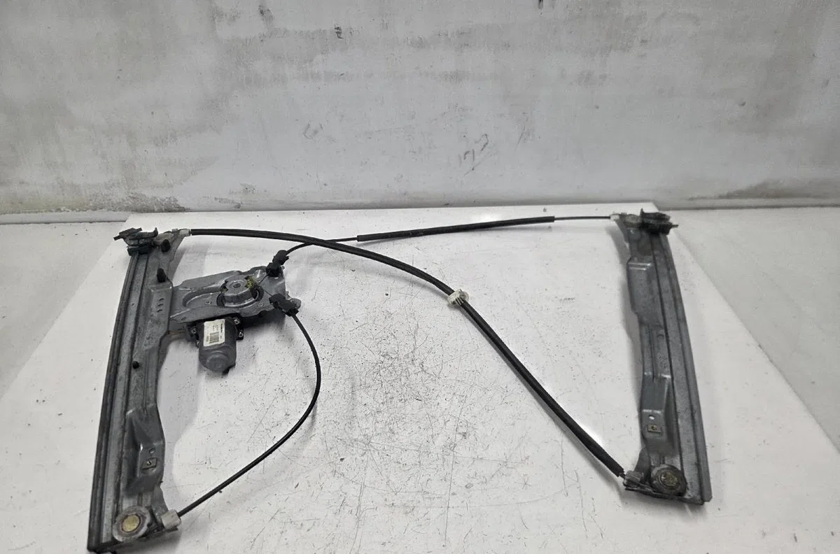 Mecanismemoteur leve-glace avg RENAULT CLIO 3 PHASE 1 occasion