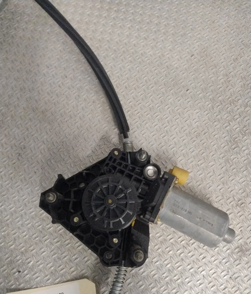 Mecanismemoteur leve-glace avg Renault CLIO II (BB_, CB_) 1.4 16v (b-cb0l) (1999-2004) occasion