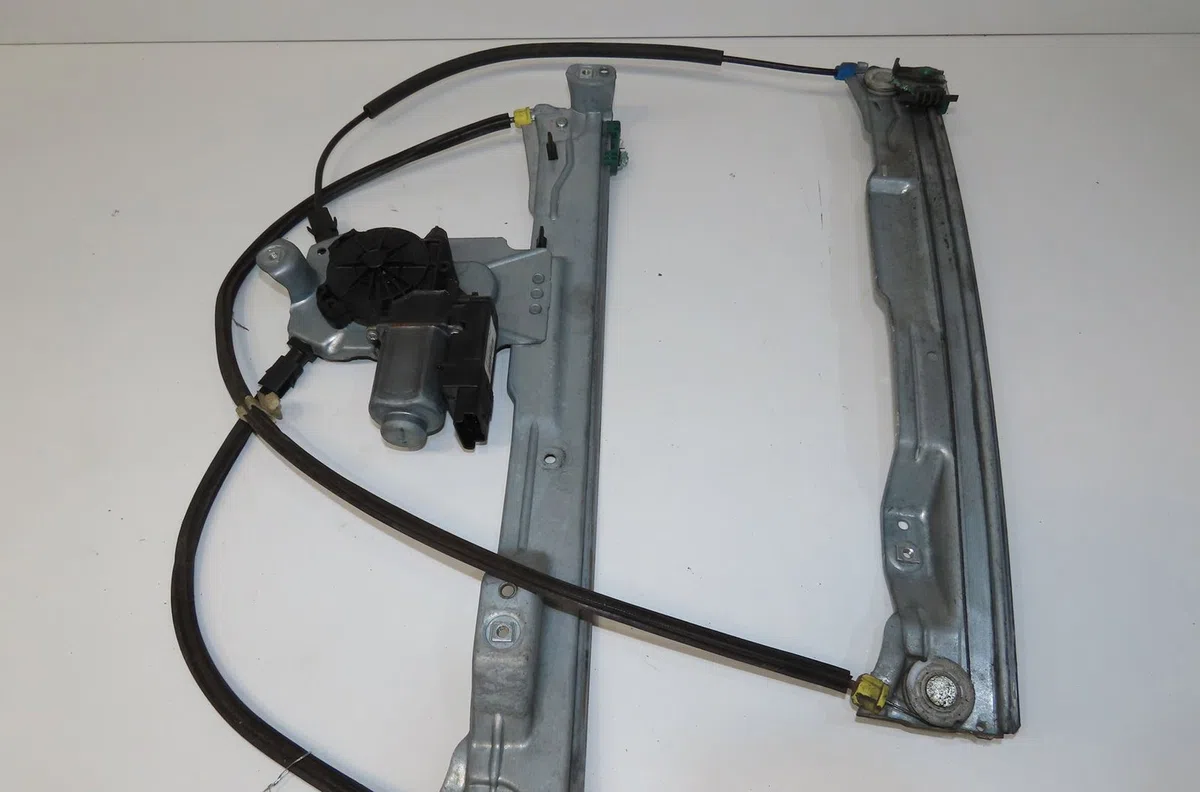 Mecanismemoteur leve-glace avg Renault CLIO III (BR0-1, CR0-1) 1.5 dci (2010-2014) 5 portes occasion