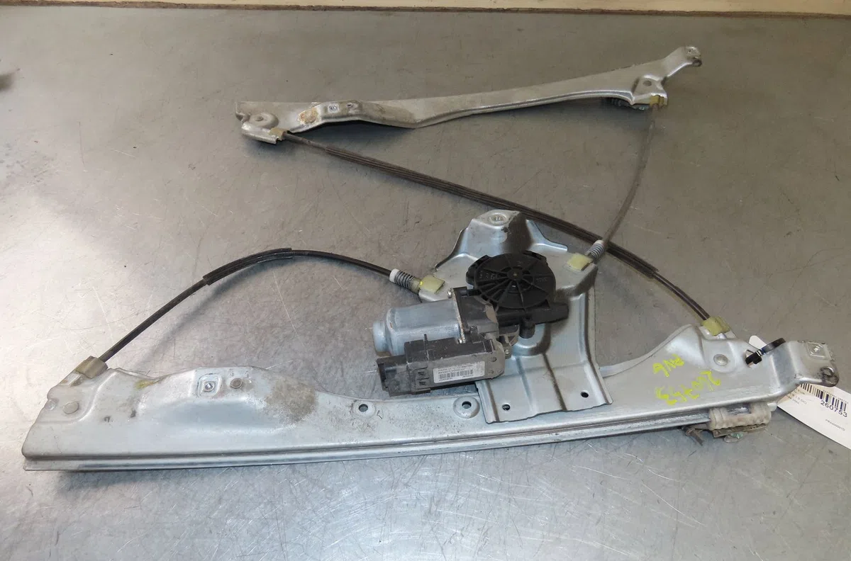 Mecanismemoteur leve-glace avg Renault CLIO III (BR0-1, CR0-1) 1.5 dci (br0h, cr0h, cr1s, br1s) (2005-2014) 3 portes occ