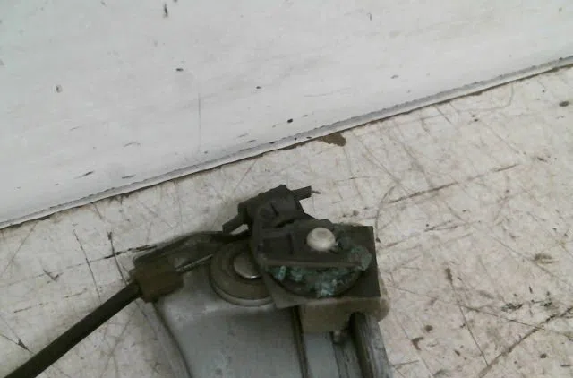 Mecanismemoteur leve-glace avg Renault CLIO III (BR0-1, CR0-1) 1.5 dci (br17, cr17) (2005-2012) 5 portes occasion