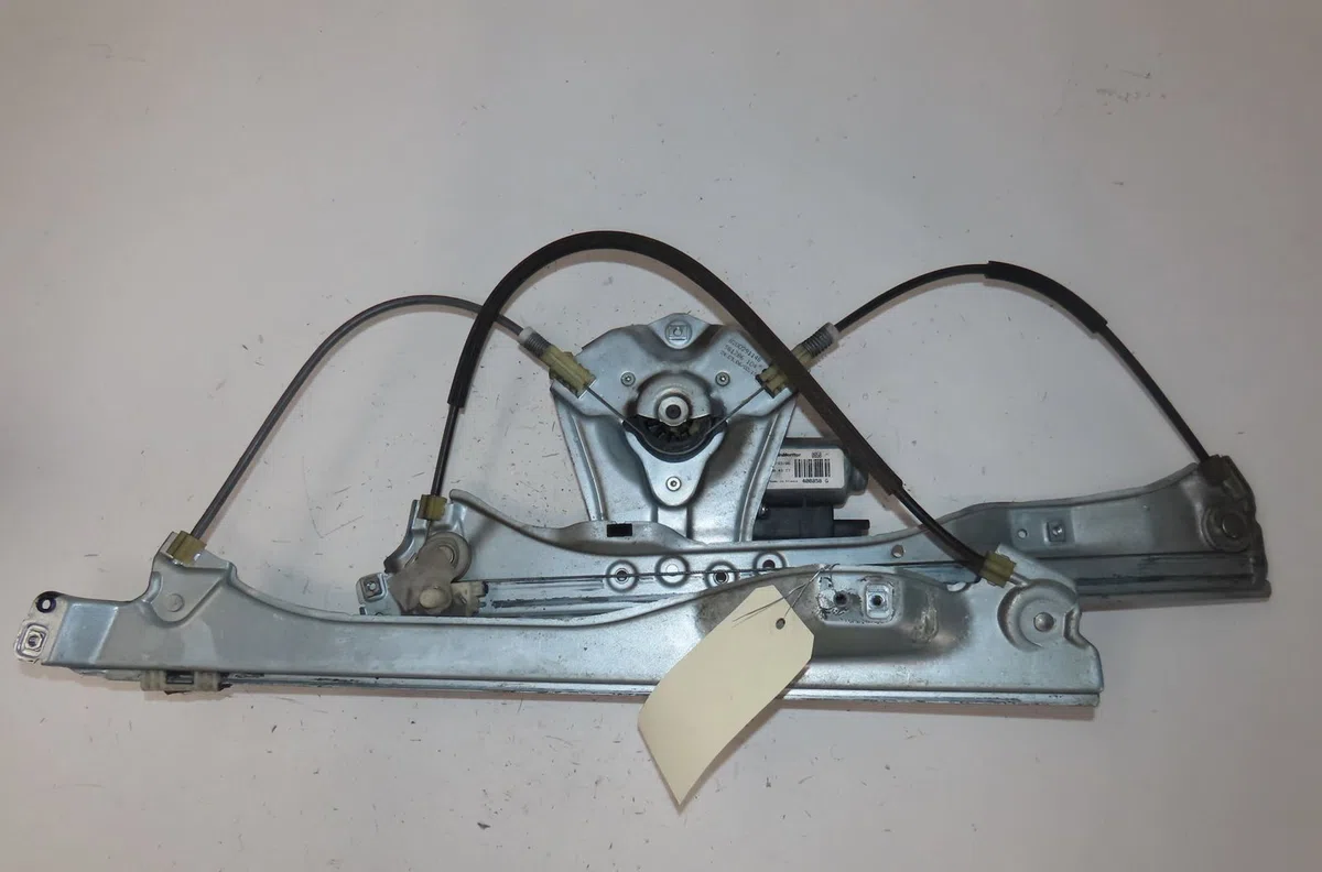 Mecanismemoteur leve-glace avg Renault CLIO III (BR0-1, CR0-1) 1.5 dci (br17, cr17) (2005-2012) 5 portes occasion