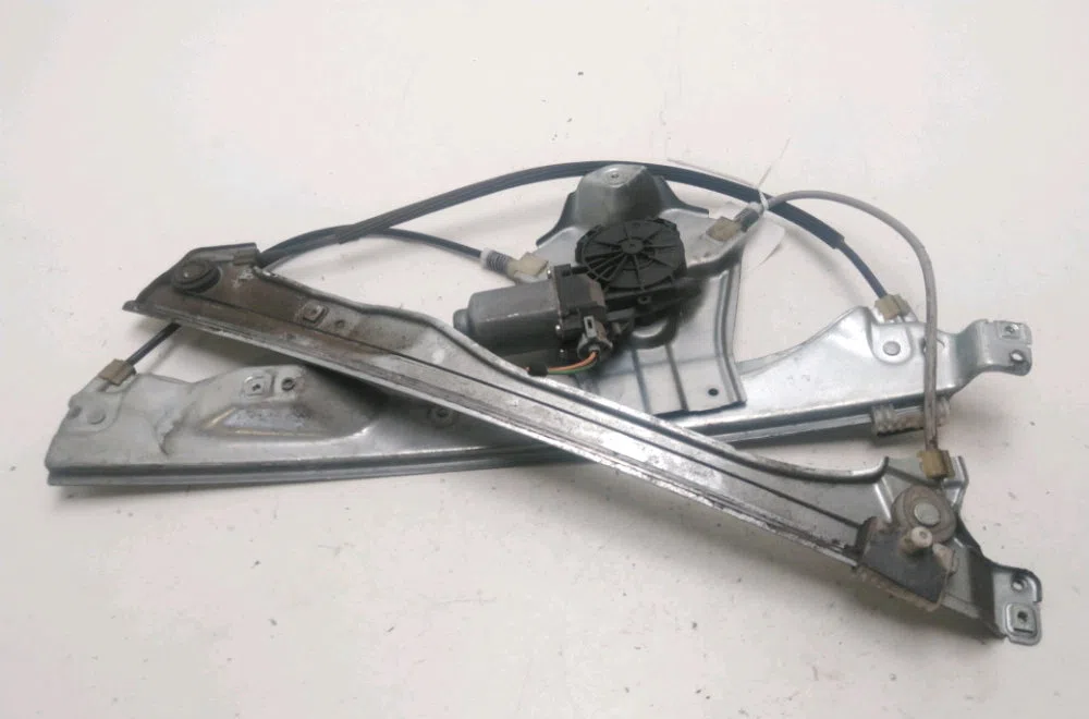 Mecanismemoteur leve-glace avg Renault CLIO III (BR0-1, CR0-1) 1.5 dci (c-br0g, c-br1g) (2005-2012) 5 portes occasion