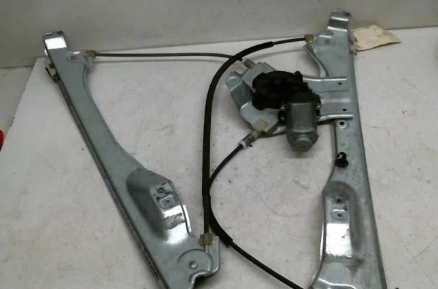 Mecanismemoteur leve-glace avg Renault CLIO III (BR0-1, CR0-1) 1.6 16v (br09, br0t, cr09, cr0t) (2005-2007) occasion