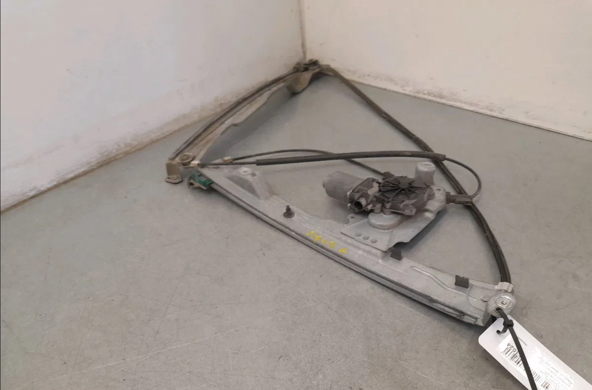 Mecanismemoteur leve-glace avg Renault CLIO III Camionnette - 3-5 portes (SB_, SR_) 1.5 dci (2005-2010) occasion