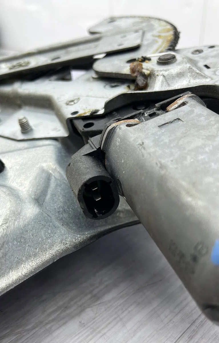 Mecanismemoteur leve-glace avg RENAULT LAGUNA 1 PHASE 1 occasion