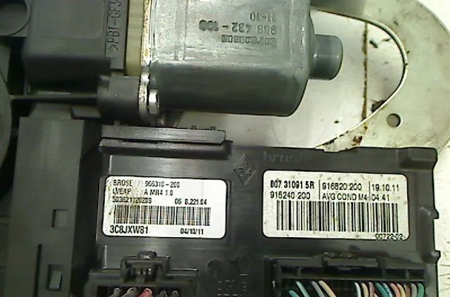 Mecanismemoteur leve-glace avg Renault MEGANE III Coupé (DZ0-1_) 1.5 dci (dz09, dz0d, dz1f, dz1g, dz14, dz29) (2009-2015