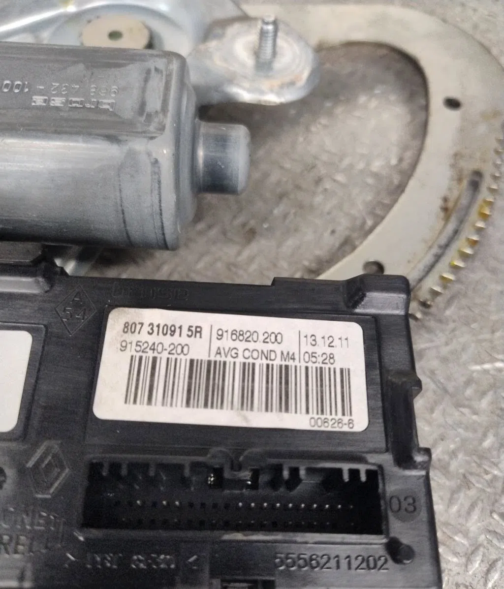 Mecanismemoteur leve-glace avg Renault MEGANE III Coupé (DZ0-1_) 1.5 dci (dz09, dz0d, dz1f, dz1g, dz14, dz29) (2009-2015