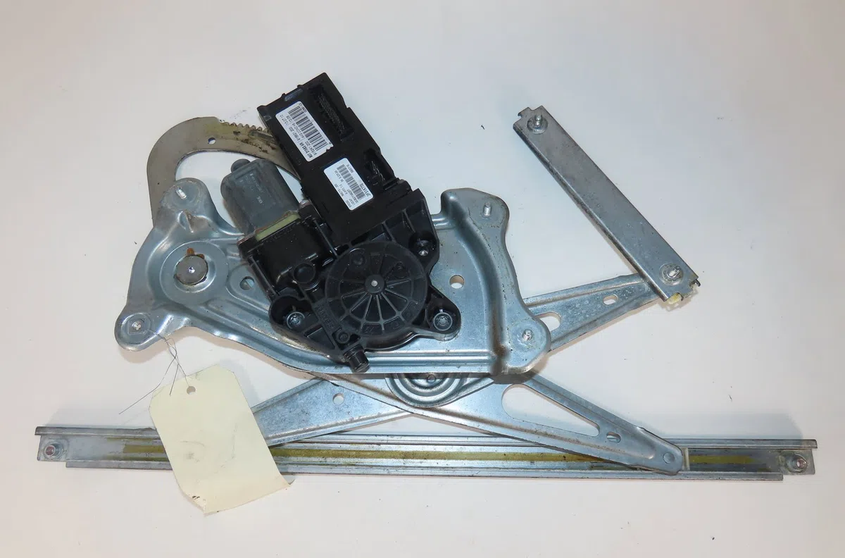 Mecanismemoteur leve-glace avg Renault MEGANE III Coupé (DZ0-1_) 2.0 tce (dz1n) (2009) occasion
