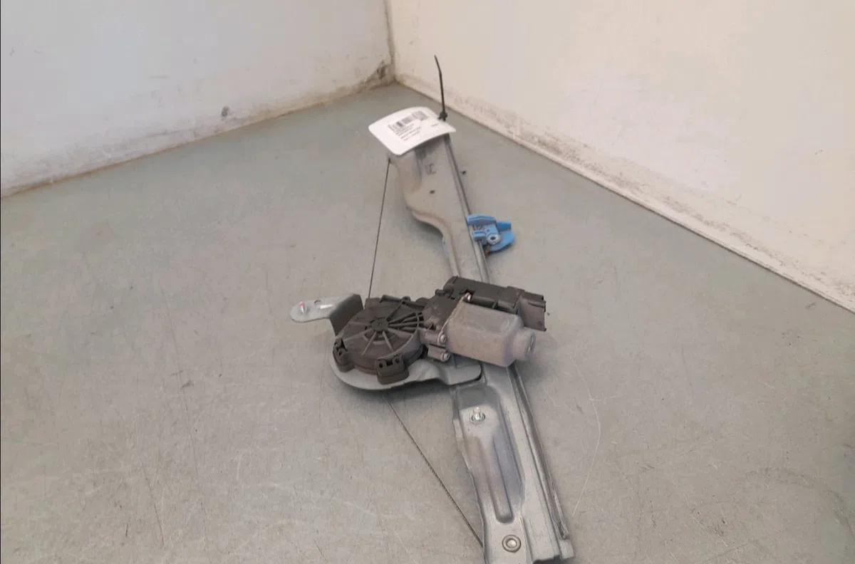 Mecanismemoteur leve-glace avg Renault MODUS - GRAND MODUS (F-JP0_) 1.5 dci 75 (2010) 5 portes occasion