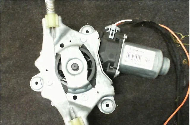 Mecanismemoteur leve-glace avg Renault TWINGO II (CN0_) 1.2 16v (cn04, cn0a, cn0b) (2007-2014) 3 portes occasion