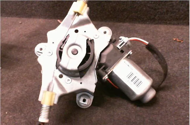 Mecanismemoteur leve-glace avg Renault TWINGO II (CN0_) 1.2 16v (cn04, cn0a, cn0b) (2007-2014) 3 portes occasion