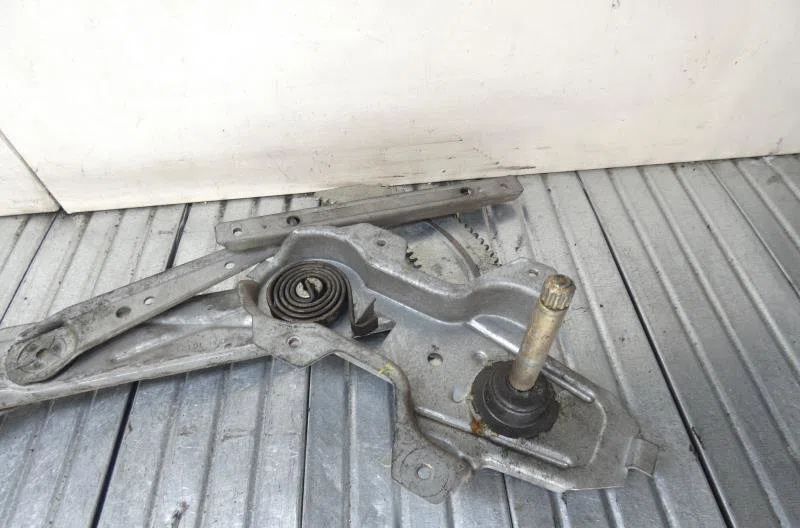 Mecanismemoteur leve-glace avg ROVER 200 2 occasion