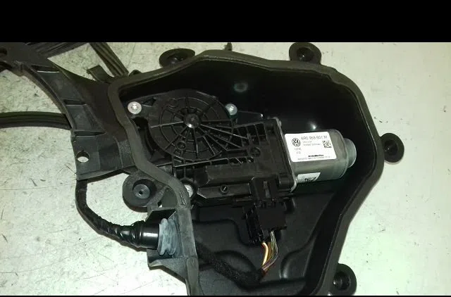 Mecanismemoteur leve-glace avg Seat IBIZA IV (6J5, 6P1) 1.2 (2009-2011) occasion
