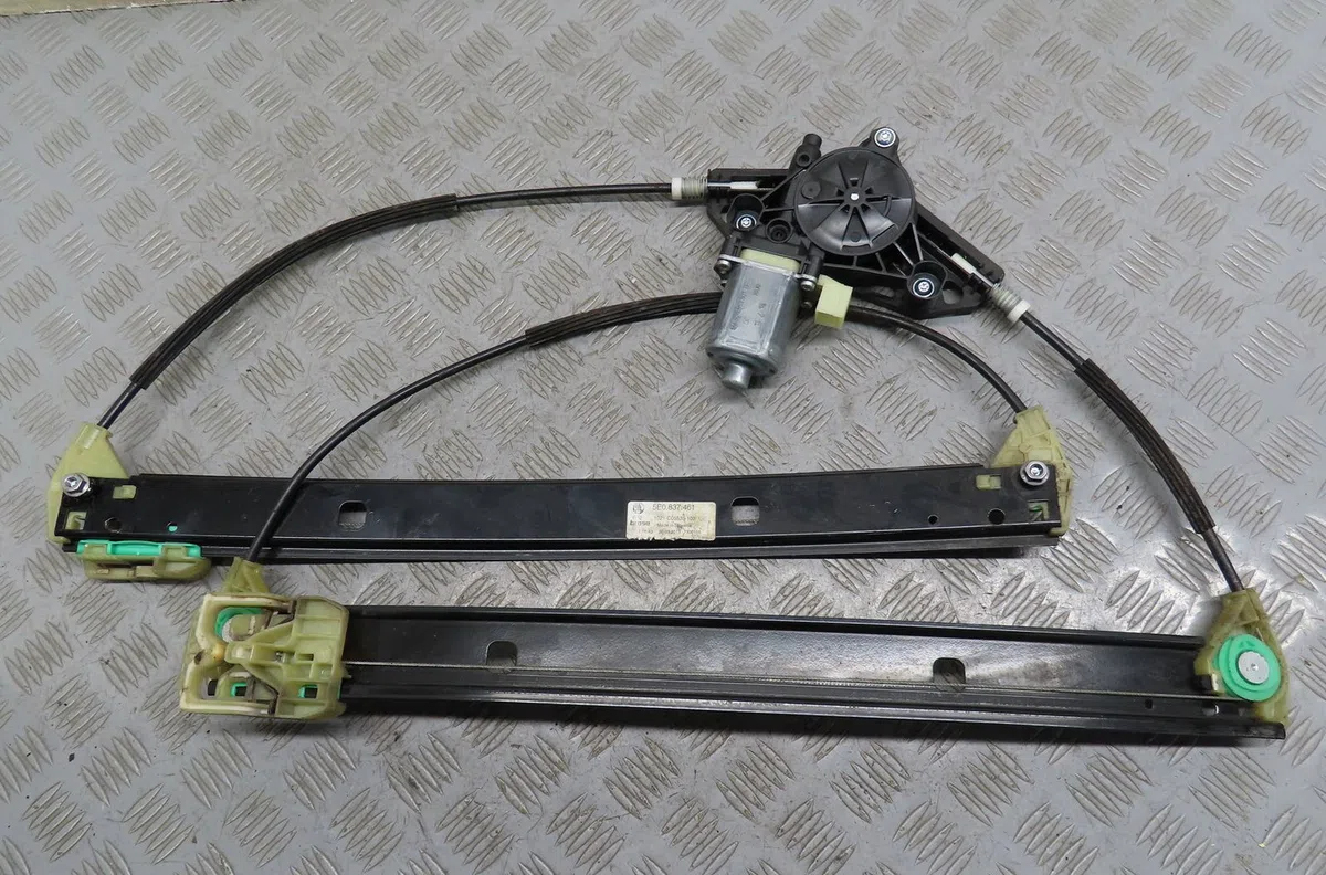 Mecanismemoteur leve-glace avg Skoda OCTAVIA III Combi (5E5, 5E6) 2.0 tdi rs (2013-2020) occasion
