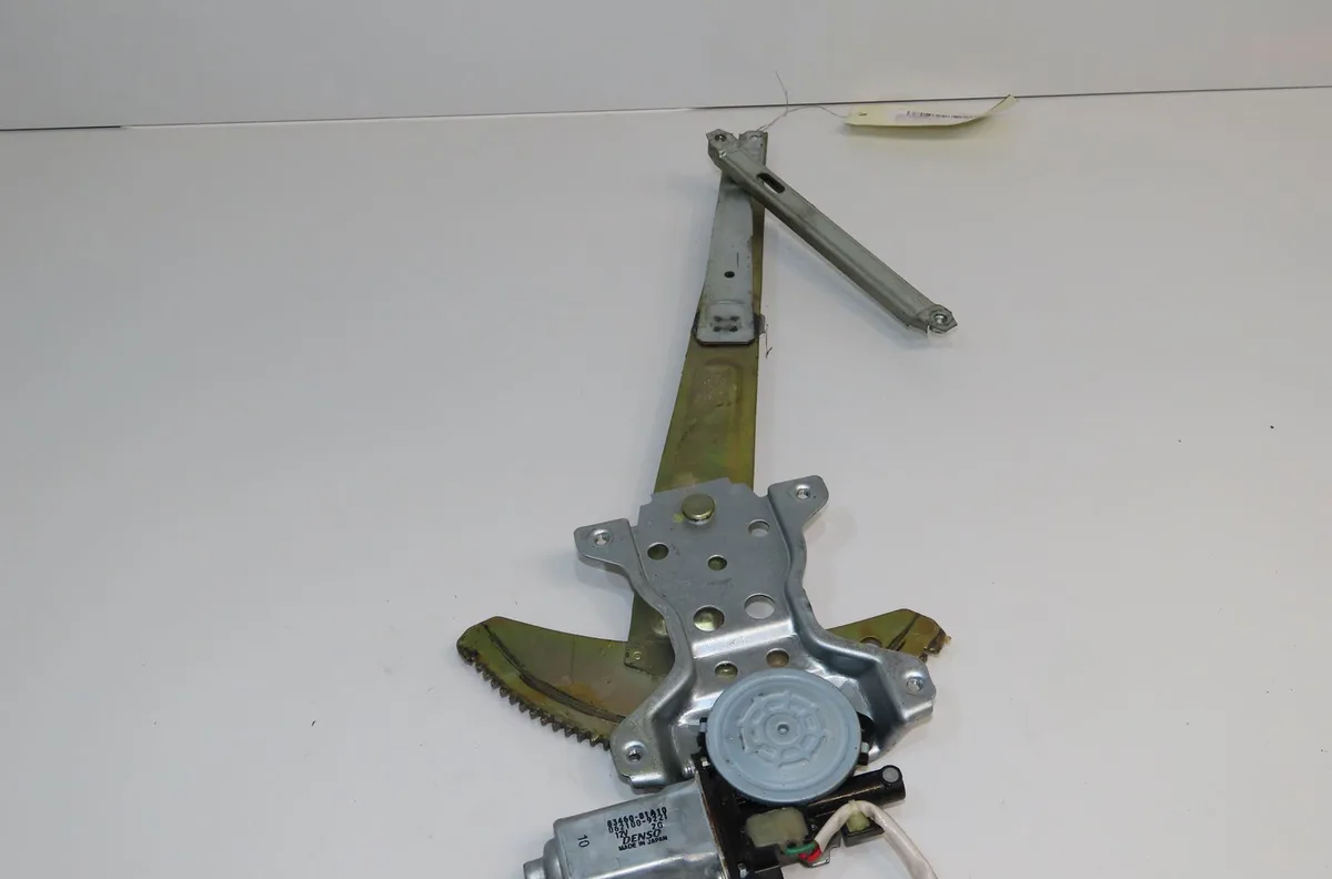 Mecanismemoteur leve-glace avg Suzuki JIMNY Véhicule tout terrain fermé (SN) 1.5 ddis 4wd (sn415d) (2003) occasion