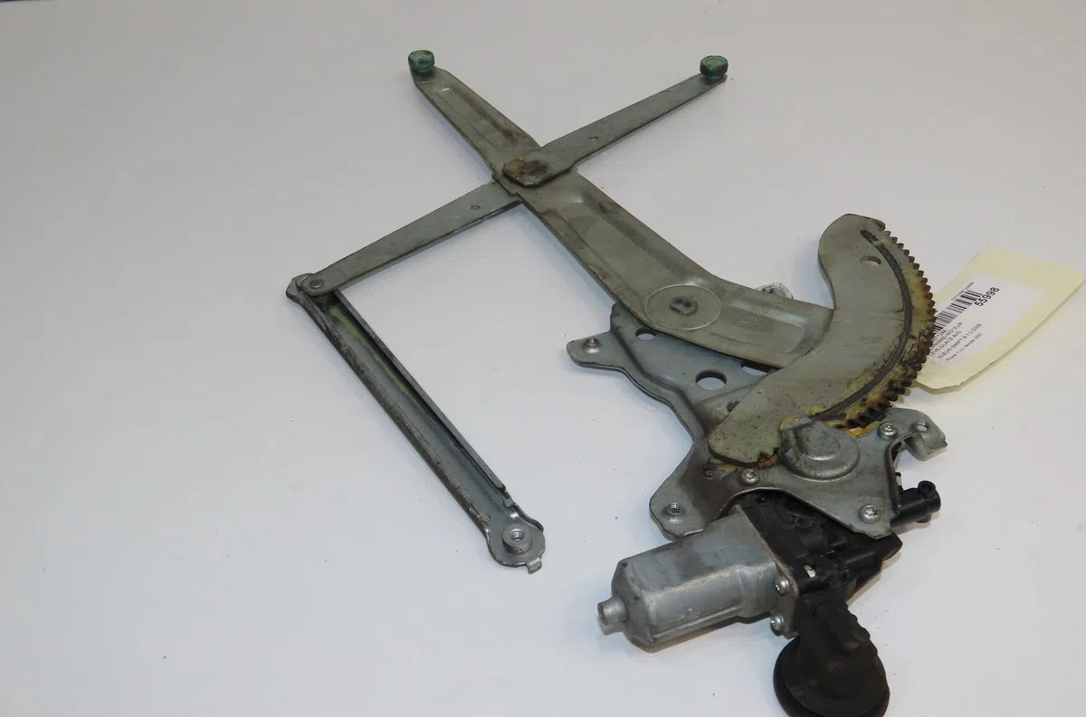 Mecanismemoteur leve-glace avg Suzuki SWIFT III (MZ, EZ) 1.3 ddis (rs 413d) (2005) 5 portes occasion