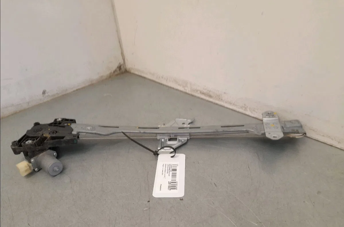 Mecanismemoteur leve-glace avg Suzuki VITARA (LY) 1.6 (apk 416) (2015) occasion