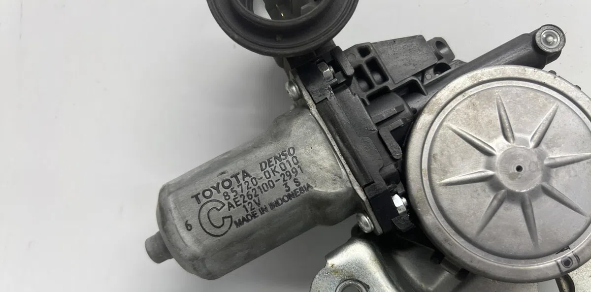 Mecanismemoteur leve-glace avg TOYOTA HILUX 4 PHASE 3 occasion