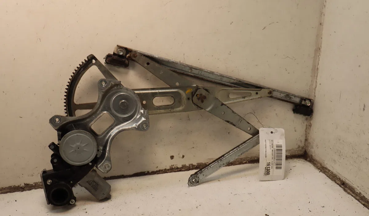 Mecanismemoteur leve-glace avg Toyota RAV 4 III (_A3_) 2.2 d 4wd (ala30_) (2006-2012) occasion