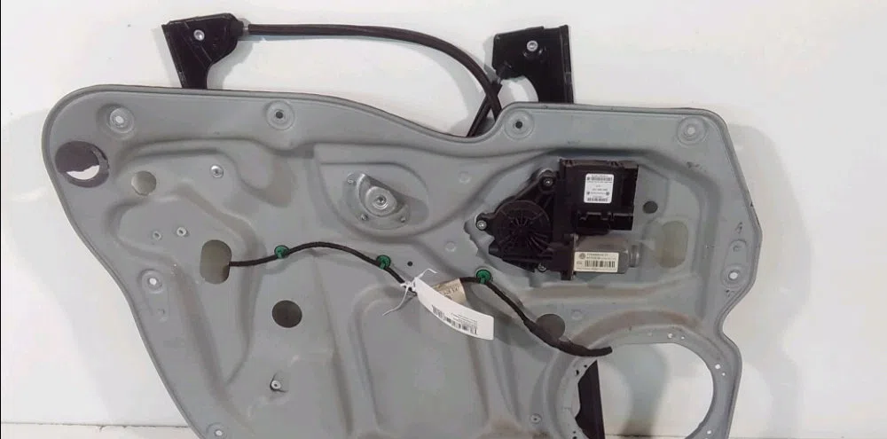 Mecanismemoteur leve-glace avg Volkswagen CADDY III Camionnette-Monospace (2KA, 2KH, 2CA, 2CH) 1.6 tdi (2010-2015) occas