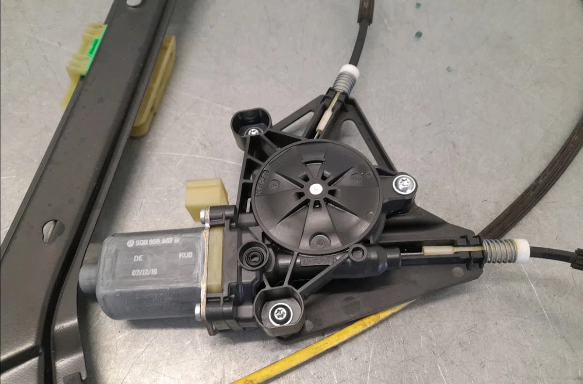 Mecanismemoteur leve-glace avg Volkswagen GOLF SPORTSVAN VII (AM1, AN1) 1.4 tsi (2014-2018) occasion