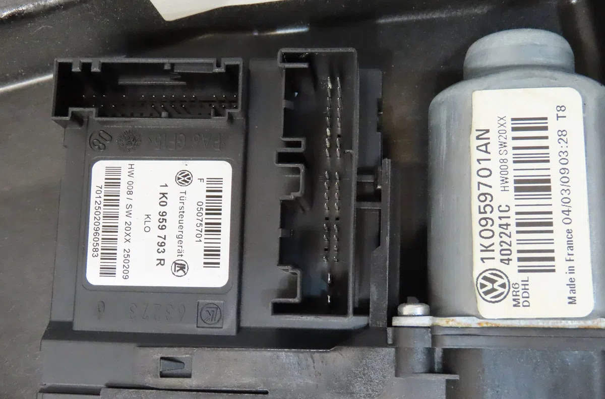 Mecanismemoteur leve-glace avg Volkswagen GOLF VI (5K1) 1.4 tsi (2008-2012) 5 portes occasion