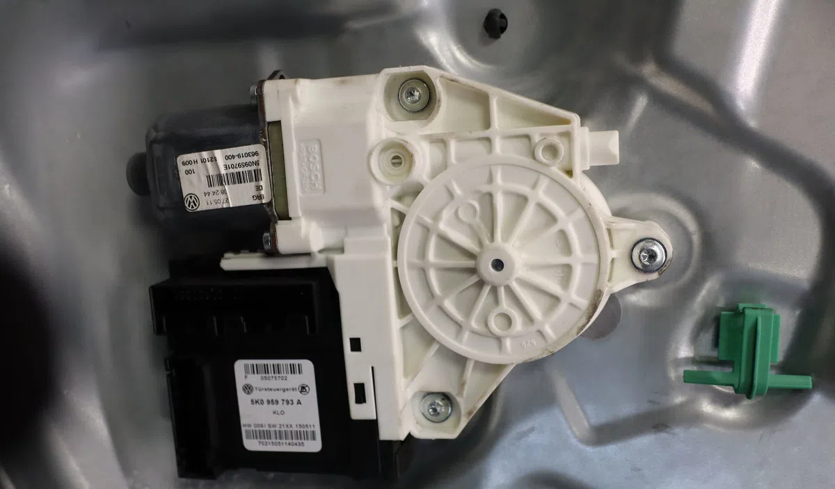 Mecanismemoteur leve-glace avg Volkswagen TIGUAN (5N_) 2.0 tdi (2008-2018) 5 portes occasion