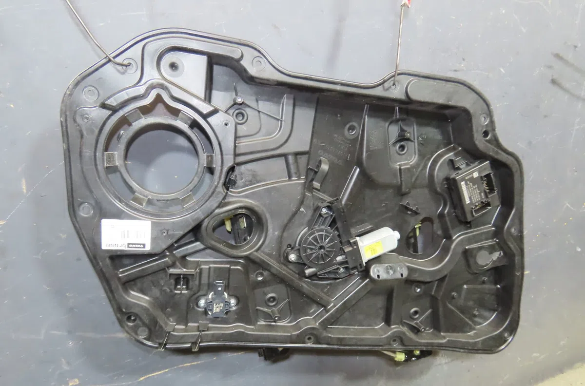 Mecanismemoteur leve-glace avg Volvo V60 I Cross Country (157) D4 (2015-2018) occasion