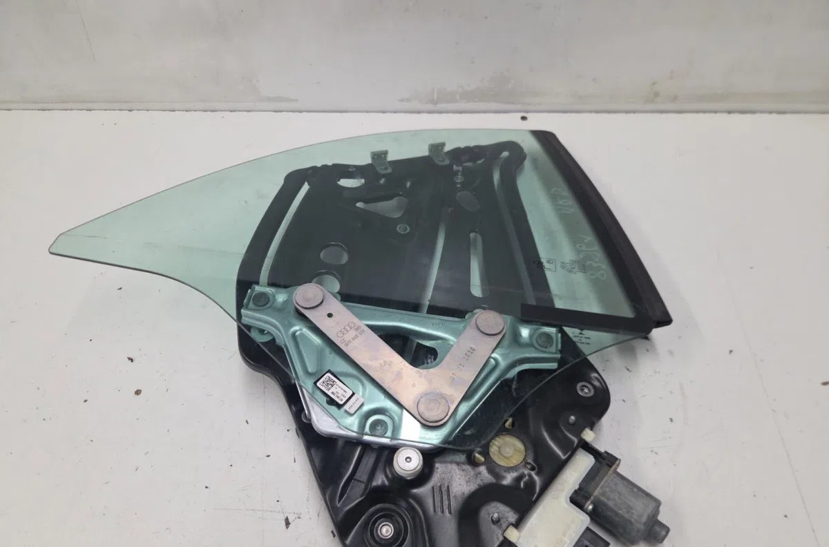 Mecanismemoteur leve-glace porte coulissante d AUDI A3 3 CABRIO PHASE 2 occasion