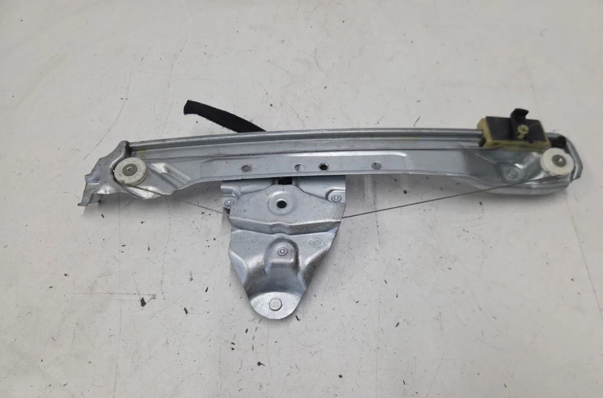 Mecanismemoteur leve-glace porte coulissante d DACIA DUSTER 2 PHASE 1 occasion
