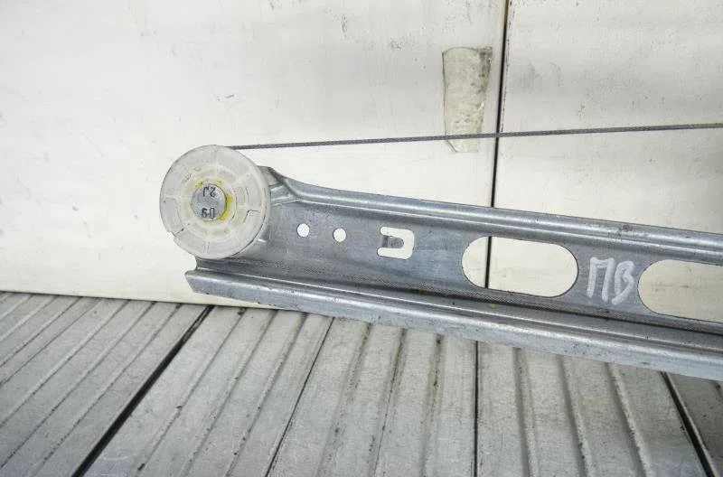 Mecanismemoteur leve-glace porte coulissante d MERCEDES CLASSE M 164 PHASE 1 occasion