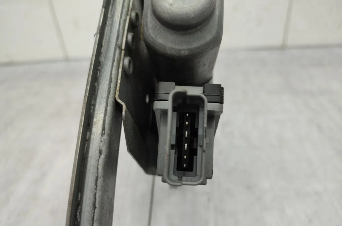 Mecanismemoteur leve-glace porte coulissante d PEUGEOT 307 PHASE 1 BREAK occasion