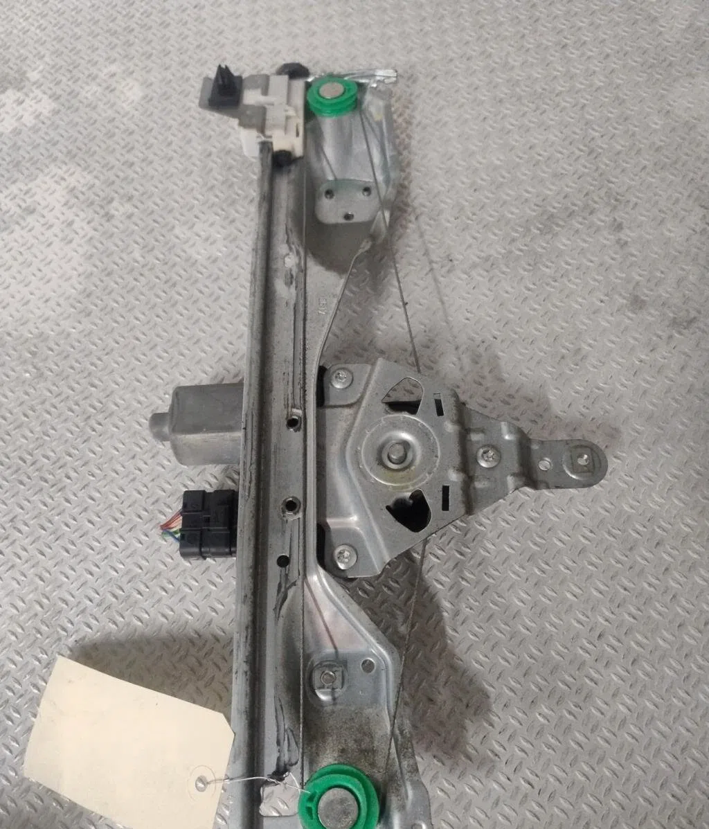 Mecanismemoteur leve-glace porte coulissante d Peugeot 308 I (4A_, 4C_) 1.6 16v (2007-2014) 5 portes occasion