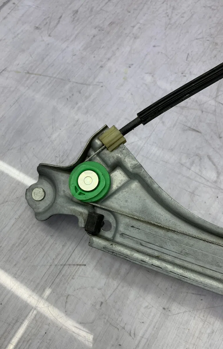 Mecanismemoteur leve-glace porte coulissante d RENAULT LAGUNA 3 PHASE 2 BREAK occasion