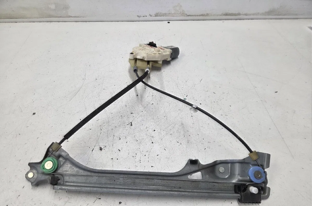 Mecanismemoteur leve-glace porte coulissante d RENAULT LAGUNA 3 PHASE 3 BREAK occasion