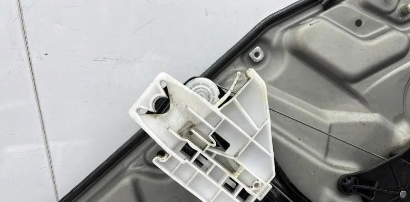 Mecanismemoteur leve-glace porte coulissante d SKODA OCTAVIA 2 PHASE 1 occasion