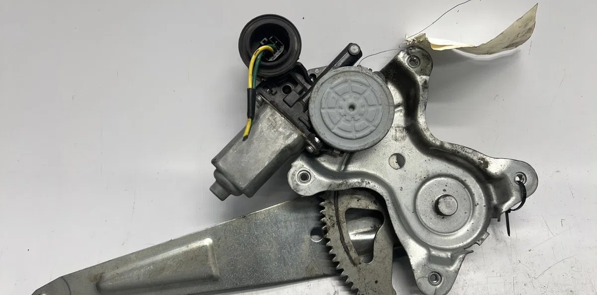 Mecanismemoteur leve-glace porte coulissante d TOYOTA RAV4 2 PHASE 2 occasion