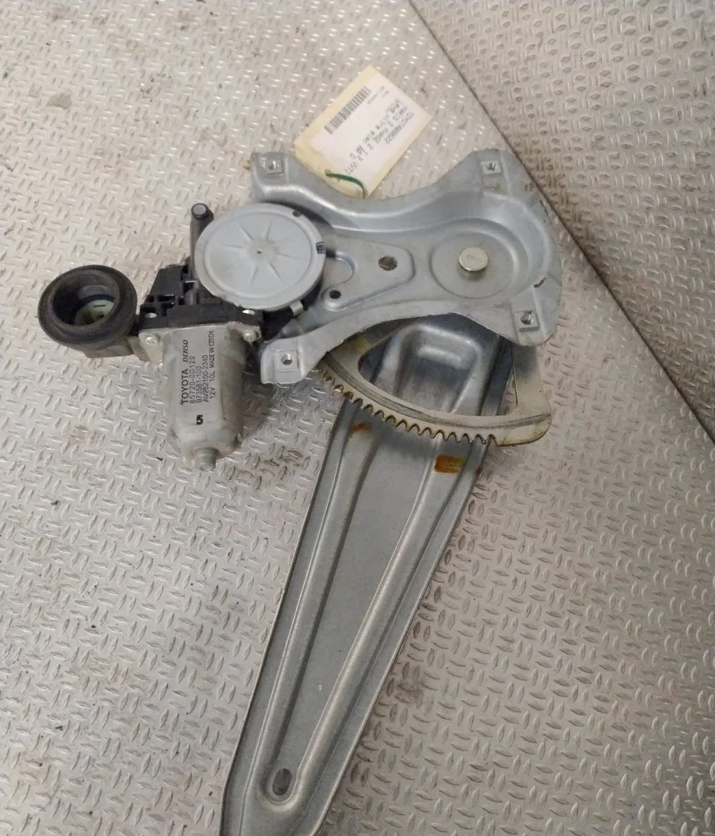 Mecanismemoteur leve-glace porte coulissante d Toyota YARIS (_P9_) 1.33 vvt-i (nsp90_) (2008-2011) occasion