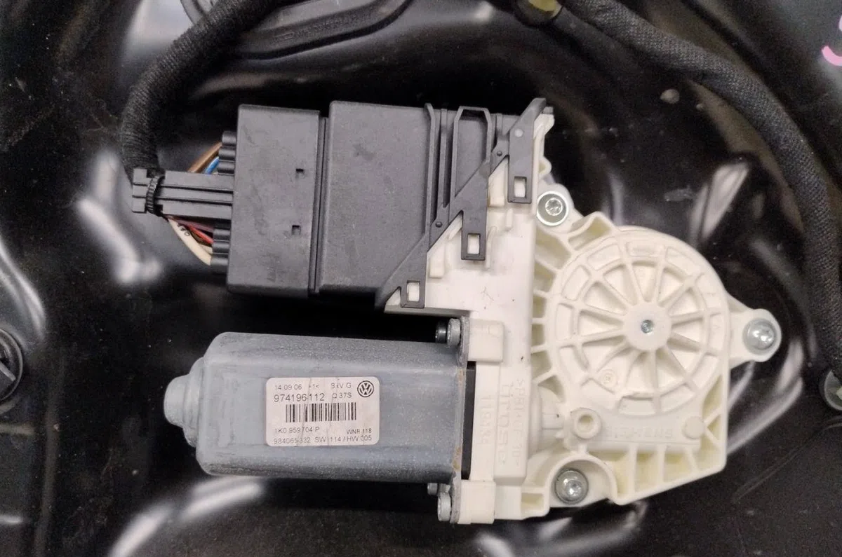Mecanismemoteur leve-glace porte coulissante d Volkswagen PASSAT B6 Variant (3C5) 1.9 tdi (2005-2010) occasion