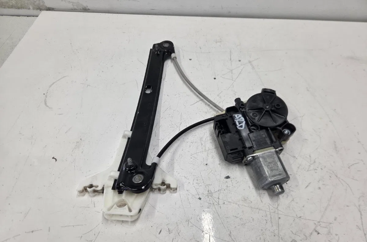 Mecanismemoteur leve-glace porte coulissante d VOLKSWAGEN POLO 5 PHASE 1 occasion