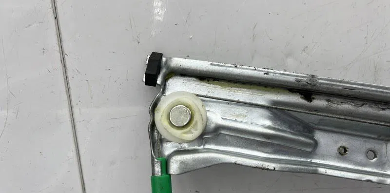 Mecanismemoteur leve-glace porte coulissante g PEUGEOT 407 PHASE 1 BREAK occasion